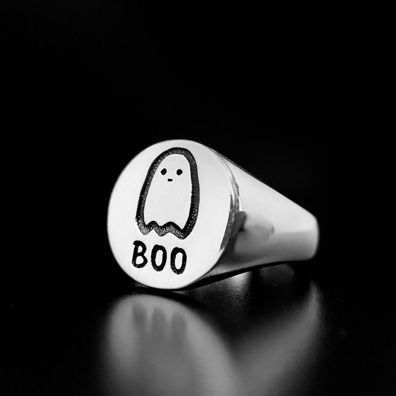 "Boo" Signet