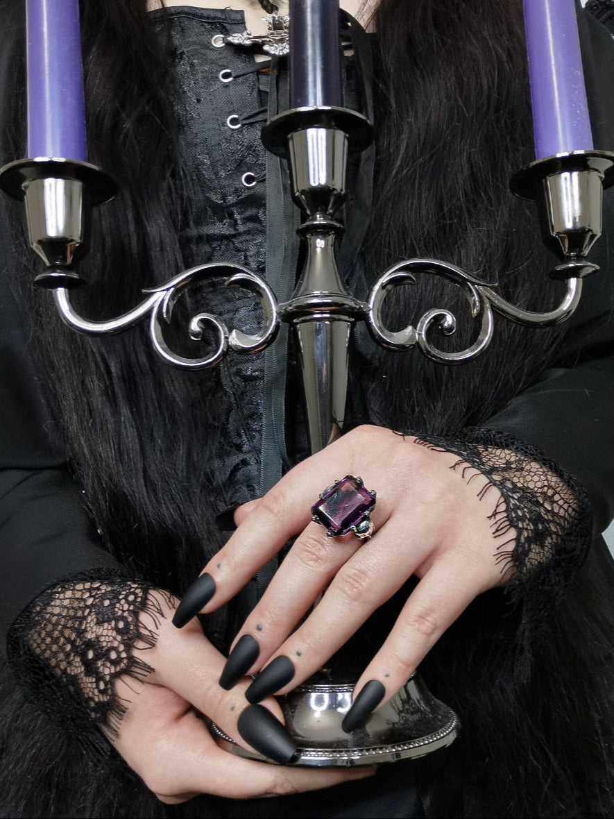 Mausoleum - Amethyst Skull Ring