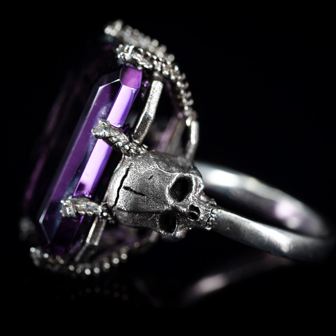 Mausoleum - Amethyst Skull Ring